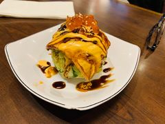 CrispySalmonSalad-Bonchon Chicken