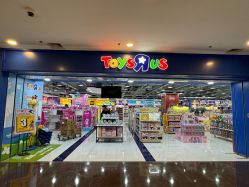 -玩具反斗城(正大广场店)