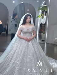 -艾米丽婚纱礼服