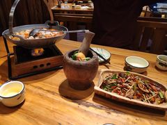 -老滇山寨•云南特色菜•地方菜•民族风情歌舞表演(金碧店)