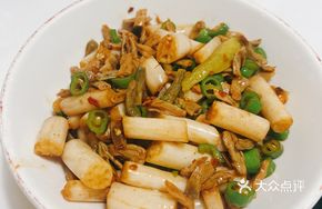 Stir-Fried String Beans with Lotus Stem Tips