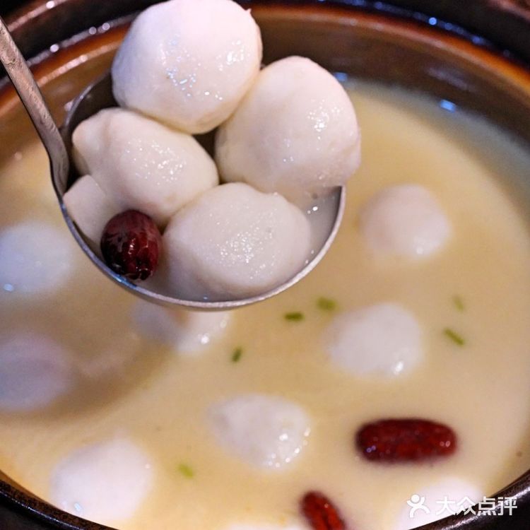 鱼头泡饭·不吃鱼也会爱上💕 让我再吃三碗！