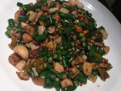 尖椒鸡-舌尖上的食缘花园主题餐厅