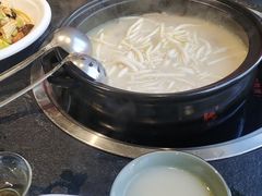 -大匠工房古船木艺术餐厅·猪肚鸡专门店(长白仙岛店)