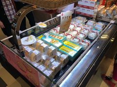 -85度C(生甜甜圈研究工坊·上海松江人民北路店)