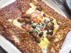 鸡蛋蘑菇熏肉荞麦可丽饼-RAC BAR(安福路店)