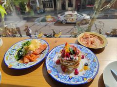 三文鱼班尼迪克-Alimentari早午餐(安福路店)