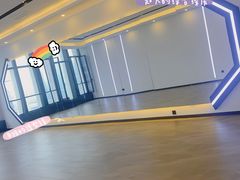-跃动游泳健身俱乐部(新华传媒店)
