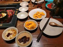 -老牌坊云南鱼豆花火锅(嵩山店)