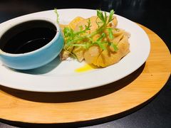 老头儿白斩鸡（半只）-老头儿油爆虾·1987杭州烟火味(湖滨银泰in77D区店)