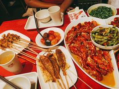 -龙巢盱眙龙虾·牛蛙·烧烤宵夜(八卦岭店)