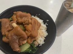 猪脚饭-万利港式茶餐厅