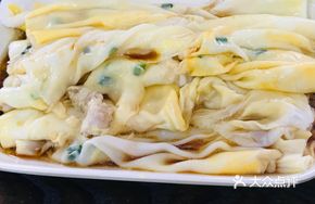 Egg and Pork Rice Noodle Roll