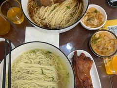 -百年老字号·观振兴蟹黄面·三虾面·苏式面(观前街富仁坊巷店)