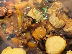 排骨鸡翅锅-鱼窝棚柴火铁锅炖(富山屯店)