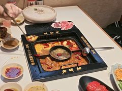 -老牌坊云南鱼豆花火锅(哈西万达店)