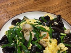 -东来菜馆•手抓海鲜家常菜•海鲜锅贴(鸽子窝店)