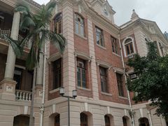 -香港大学