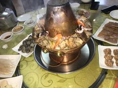 -鑫渔港海鲜本地菜·山海关浑锅(东戴河店)