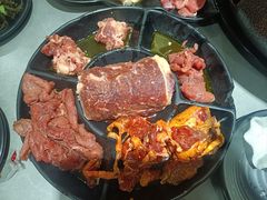 -啊美丽炭火烤肉(滑翔一店)