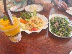 -Dang restaurant (patong phuket)