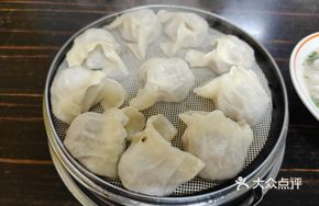 Oil-Simmered Sichuan Pickled Cabbage Steamed Dumplings