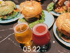 -DEEP·深美式餐吧(五棵松华熙LIVE店)