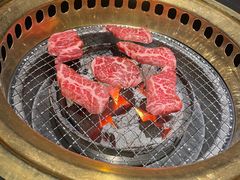 -山川小町·极番烧肉(新地假日广场店)