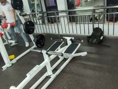 -美格菲健身(外滩店)