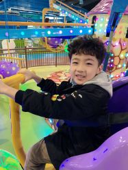 -维佳童话镇演出现场(徐东店)