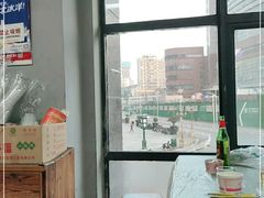 靠窗位-小民大排档(光谷店)
