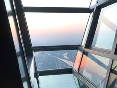 -广州塔卢特斯法国旋转餐厅