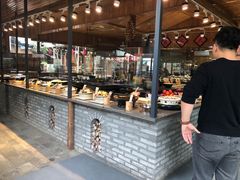 面包甜点陈列柜-老字号农家宴