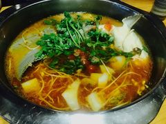 -老凯俚酸汤鱼(鸿通城店)