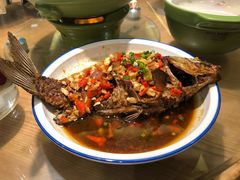 香煎鲫鱼-费大厨辣椒炒肉(万家丽一店)