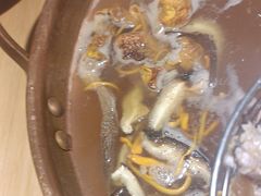 -洱火云南酸菜牛肉火锅(石景山当代商城店)