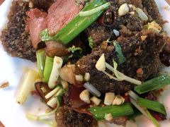 腊肉蕨根粉-罗满娘特色豆花烤鱼