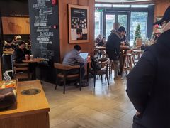 -星巴克臻选(莘庄仲盛店)