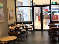 大堂-星巴克(深圳星都豪庭店)