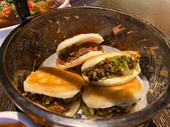 酥皮肉夹馍-甄御•海鲜新青岛菜(麦岛店)