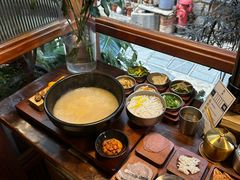 -银米·云南传统过桥米线(双廊黑金冠店)