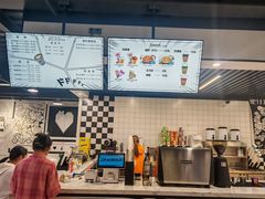 -极限PLAY运动娱乐新世界·团建派对表演休闲馆·室内高空游乐园