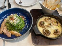 鸡肉松仁菠菜汁意面-西堤牛排(南京龙江店)