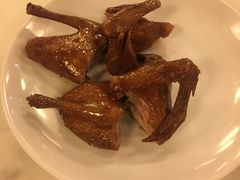 脆皮乳鸽-唐宫海鲜舫