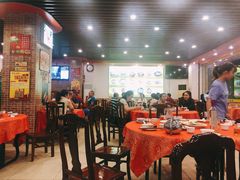 大堂-化州大众美食城(宝安老牌店)