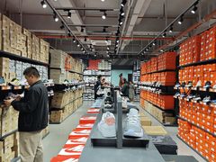 -五环Outlets(高新工厂店)
