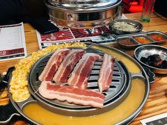-青瓦炭韩潮烤肉(花园道店)