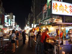 -六合夜市