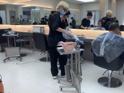 -优尚·烫·染·店