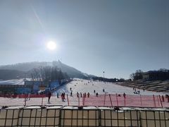 -庙香山滑雪场